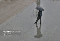 بارش باران در تهران و البرز/ احتمال آب گرفتگی معابر وجود دارد