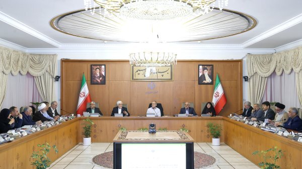 دستور رئیس جمهور بر متوقف شدن پتروشیمی میانکاله دستور رئیس جمهور بر متوقف شدن پتروشیمی میانکاله