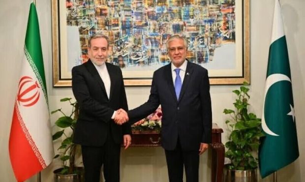 پاکستان: بازدید عراقچی بیانگر عمق روابط قوی دو ملت ایران و پاکستان است پاکستان: بازدید عراقچی بیانگر عمق روابط قوی دو ملت ایران و پاکستان است
