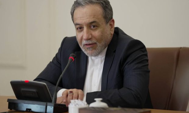 عراقچی: از نظر ایران موضوع غنیسازی قابل مذاکره نیست عراقچی: از نظر ایران موضوع غنیسازی قابل مذاکره نیست