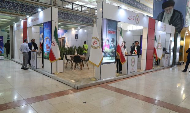 بازدید مدیر عامل بانک ملی ایران از سی و ششمین نمایشگاه بین المللی کتاب تهران بازدید مدیر عامل بانک ملی ایران از سی و ششمین نمایشگاه بین المللی کتاب تهران