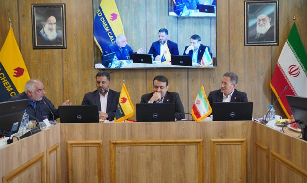 بازدید مدیرعامل بانک ملی ایران از چند واحد تولیدی در استان خراسان رضوی در راستای حمایت از تولید بازدید مدیرعامل بانک ملی ایران از چند واحد تولیدی در استان خراسان رضوی در راستای حمایت از تولید