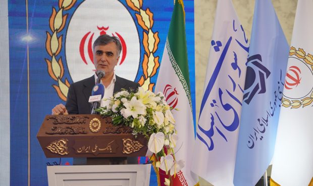 فرزین: با همکاری بانک ملی ایران سرعت تخصیص منابع مالی افزایش می یابد فرزین: با همکاری بانک ملی ایران سرعت تخصیص منابع مالی افزایش می یابد