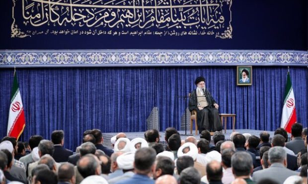 هیچ منفعتی برای امت اسلامی بالاتر از اتحاد نیست هیچ منفعتی برای امت اسلامی بالاتر از اتحاد نیست