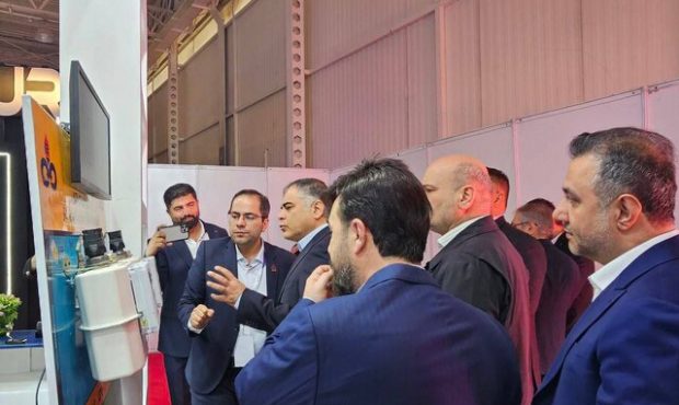 وزیر نفت: تسهیل مشارکت بخش خصوصی در قراردادهای نفتی/ صادرات در بالاترین سطح ادامه دارد وزیر نفت: تسهیل مشارکت بخش خصوصی در قراردادهای نفتی/ صادرات در بالاترین سطح ادامه دارد