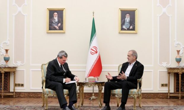 پزشکیان: تقویت همکاریهای ایران و ترکمنستان، رفاه و امنیت دو ملت را تضمین میکند پزشکیان: تقویت همکاریهای ایران و ترکمنستان، رفاه و امنیت دو ملت را تضمین میکند