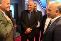 بازدید مدیران ارشد اقتصادی از غرفه بیمه دی در نمایشگاه اینوکس مشهد