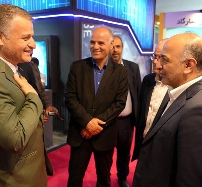 بازدید مدیران ارشد اقتصادی از غرفه بیمه دی در نمایشگاه اینوکس مشهد بازدید مدیران ارشد اقتصادی از غرفه بیمه دی در نمایشگاه اینوکس مشهد
