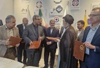 تفاهم‌نامه احداث ۵۰۰ مگاوات نیروگاه خورشیدی میان استانداري خراسان رضوي، موسسه اعتباری ملل و شرکت‌های برق خراسان امضا شد