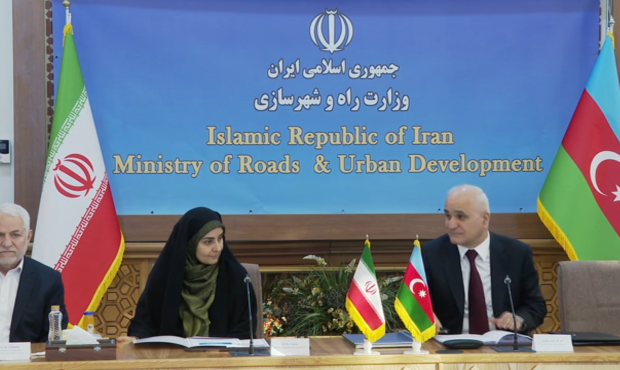 وزیر راه: دستیابی به ترانزیت ۴۰ میلیون تنی در برنامه هفتم توسعه/ رونق تجارت با تقویت همکاریهای اکو وزیر راه: دستیابی به ترانزیت ۴۰ میلیون تنی در برنامه هفتم توسعه/ رونق تجارت با تقویت همکاریهای اکو