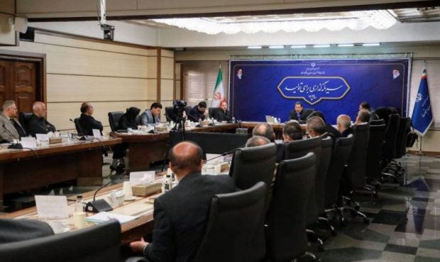 ایران با اتکا به توان داخل و همت فرزندان میهن بر دشمن متجاوز غلبه کرد