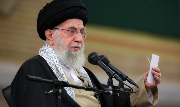 رهبر انقلاب: بر قدرت همه جانبه ملی مان خواهیم افزود/ در قضیه هستهای طرح آمریکا صددرصد ضد «ما میتوانیم» است رهبر انقلاب: بر قدرت همه جانبه ملی مان خواهیم افزود/ در قضیه هستهای طرح آمریکا صددرصد ضد «ما میتوانیم» است