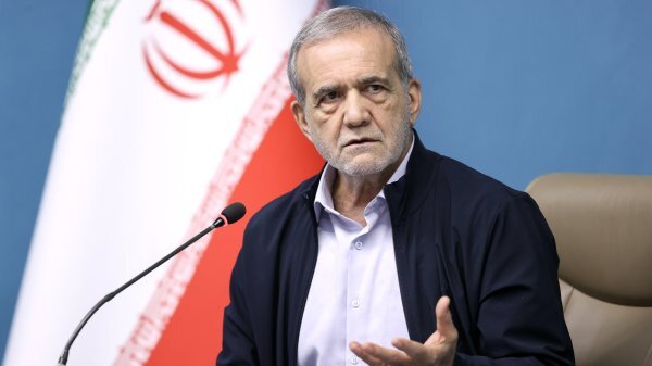 پزشکیان: هنجارشکنی هم مثل اجبار حجاب مورد پذیرش عموم نیست پزشکیان: هنجارشکنی هم مثل اجبار حجاب مورد پذیرش عموم نیست