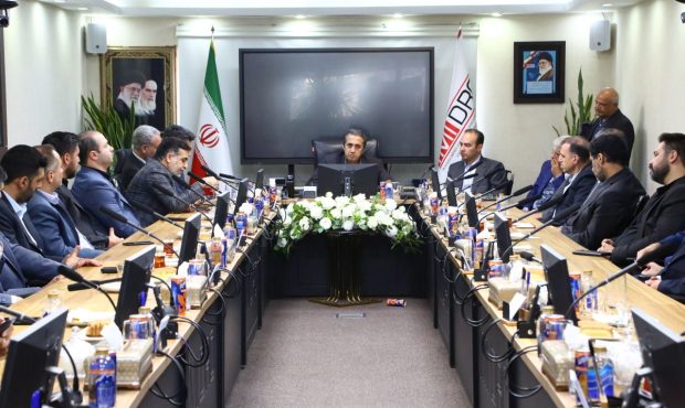 آقاجانلو: کارکنان ایمیدرو در دفاع ملی 12 روزه، پای اهداف سازمانی ایستادند