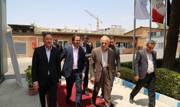 تقدیر نماینده رئیسجمهور از عملکرد بانک ملی ایران در حمایت از اقتصاد کشور تقدیر نماینده رئیسجمهور از عملکرد بانک ملی ایران در حمایت از اقتصاد کشور