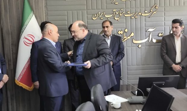 مراسم مراسم تکریم و معارفه ذیحساب شرکت آب منطقهای کردستان برگزار شد مراسم مراسم تکریم و معارفه ذیحساب شرکت آب منطقهای کردستان برگزار شد