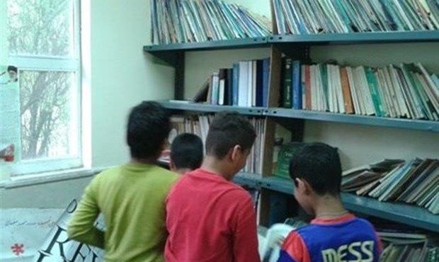 پویش «اهدای دانش و مهربانی» در بانک مسکن کلید خورد/ گامی مؤثر در ارتقاء عدالت آموزشی و توسعه فرهنگ کتاب‌خوانی